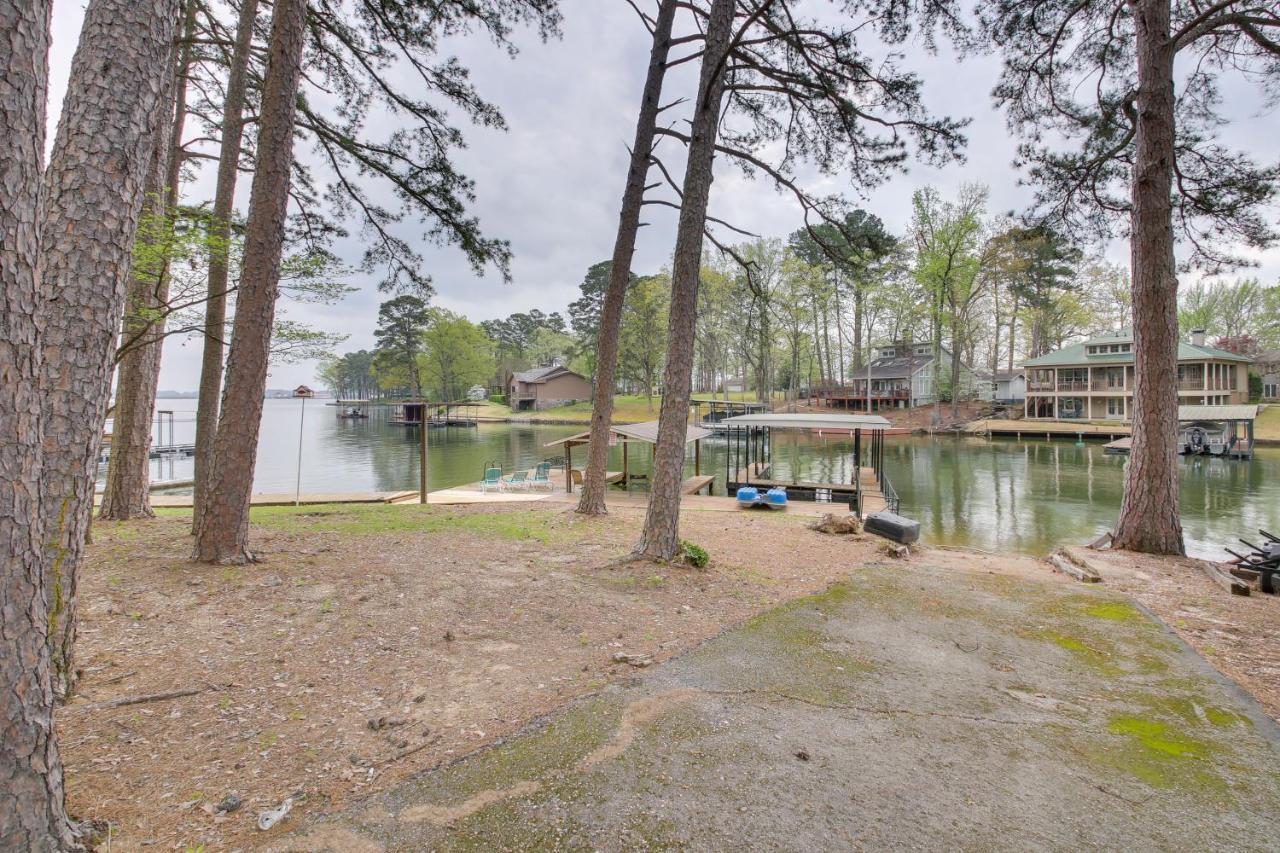 Вілла Cozy Lake Cabin With Dock In Hot Springs Natl Park Lake Hamilton Екстер'єр фото